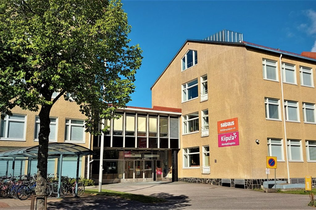 Ståhlberginkadun toimipaikan julkisivu.
